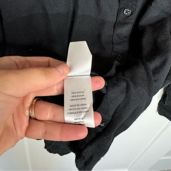 Rails Black Stripe Cotton Button Down Shirt Blouse Size Medium - Picture 3 of 4